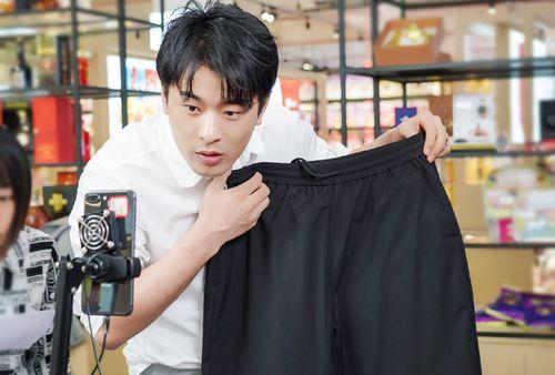 方丈直播爆料给辛巴视频,独家爆料引网友热议